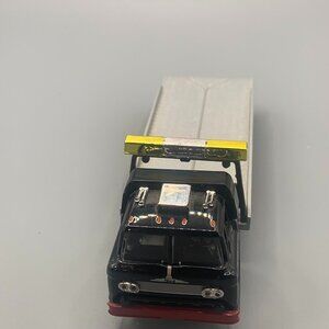 M2 1957 MACK MODEL N YOKOHAMA TOW TRUCK